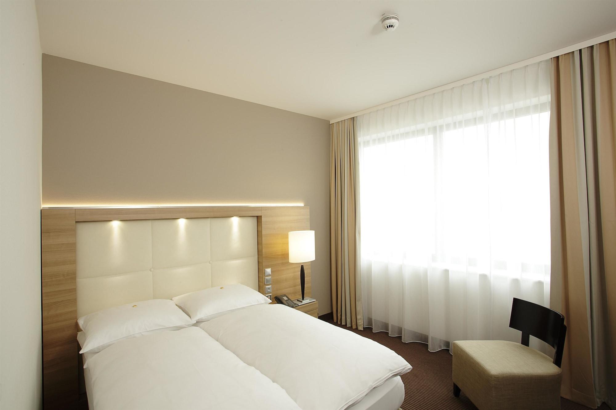 H4 Hotel Berlin Alexanderplatz Esterno foto