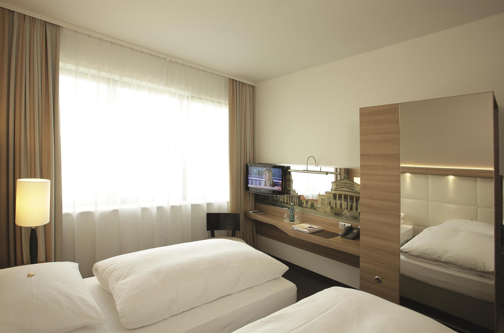H4 Hotel Berlin Alexanderplatz Camera foto