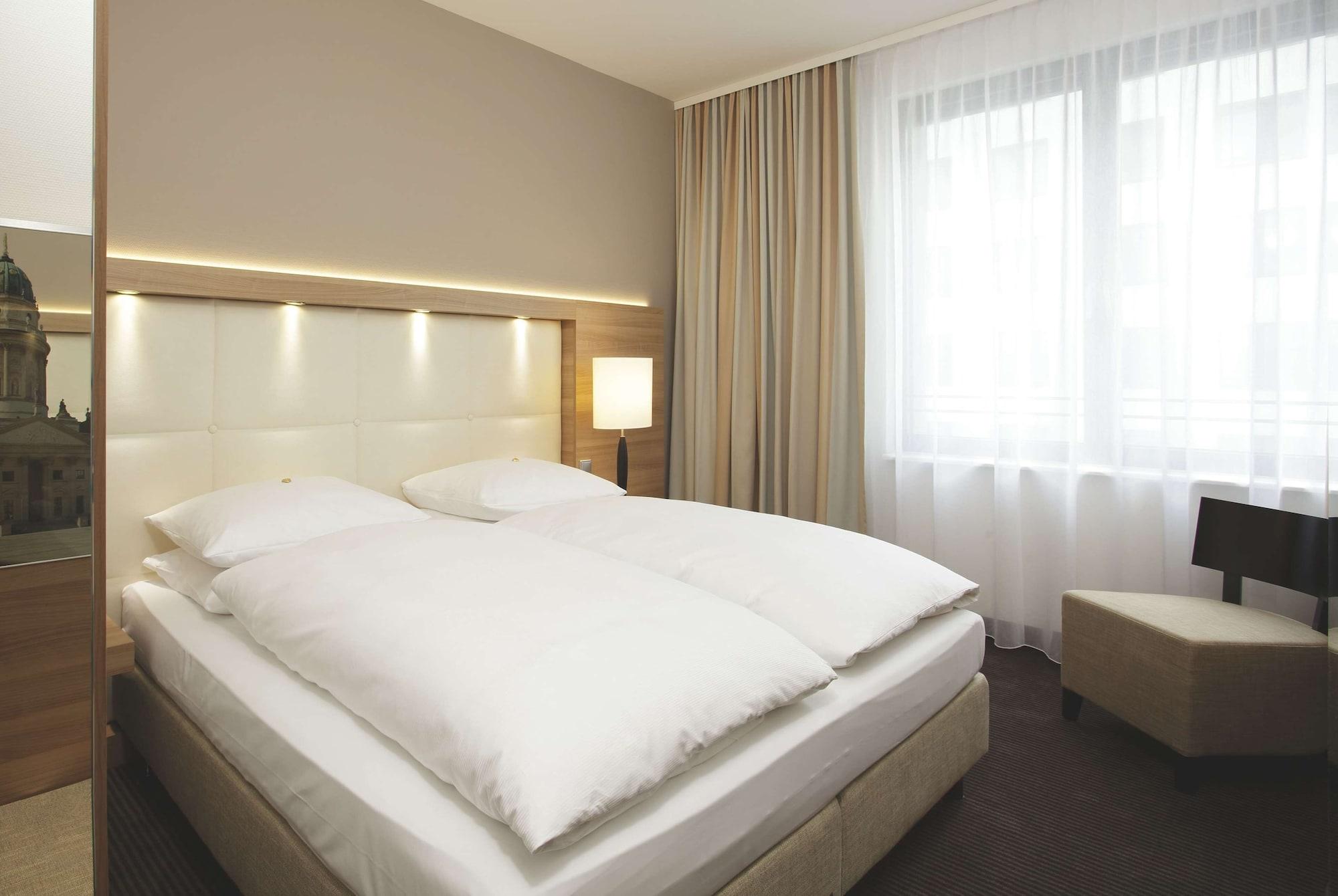 H4 Hotel Berlin Alexanderplatz Esterno foto